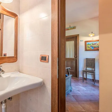 4 Bedroom Amazing In San Miniato