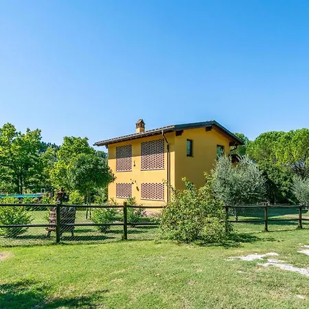 4 Bedroom Amazing In San Miniato